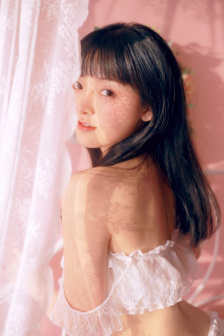 年轻的妈妈免费